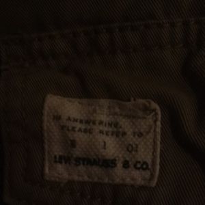 Levi cargo pants like new